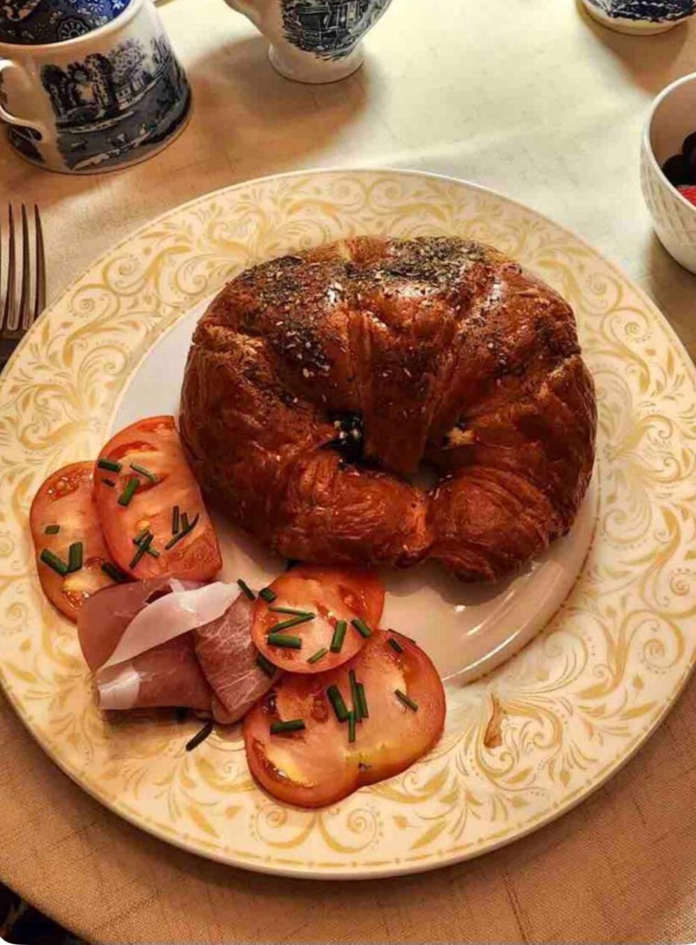 Antique1242 British Bed & Breakfast 恩菲尔德 外观 照片